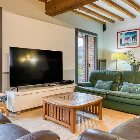 Holiday home 5 Bedroom Gorgeous In Ganzeville