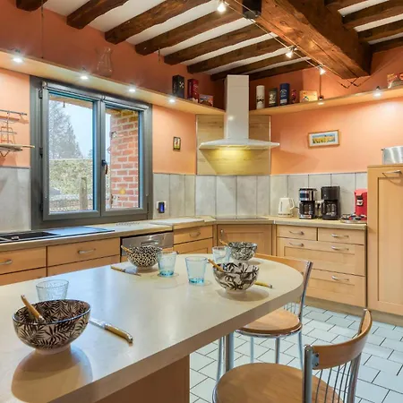 Holiday home 5 Bedroom Gorgeous In Ganzeville