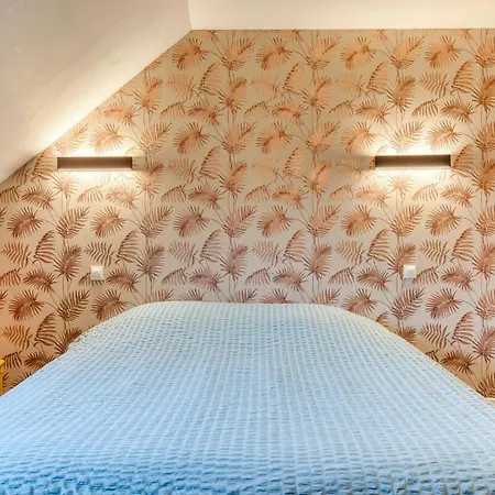 5 Bedroom Gorgeous In Holiday home Ganzeville